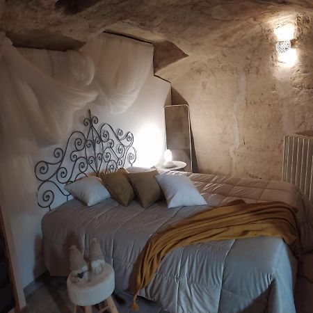 מטרה Palazzo Lombardi Cave & Suite מראה חיצוני תמונה