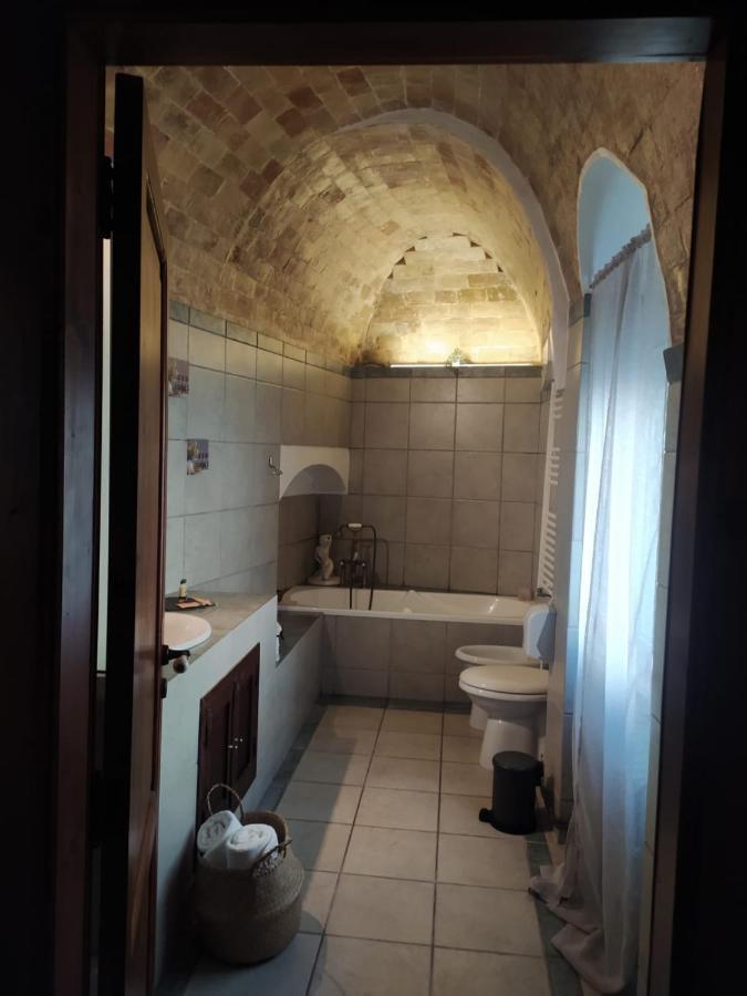 מטרה Palazzo Lombardi Cave & Suite מראה חיצוני תמונה
