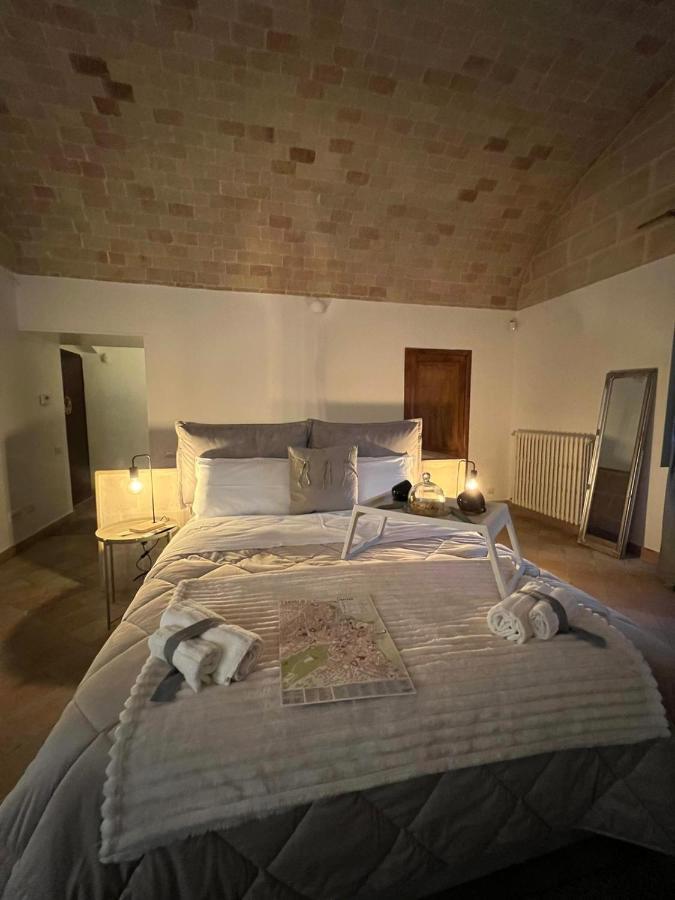 מטרה Palazzo Lombardi Cave & Suite מראה חיצוני תמונה